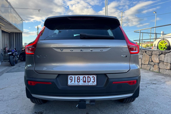 2020 Volvo XC40 XZ T4 Inscription SUV Image 7