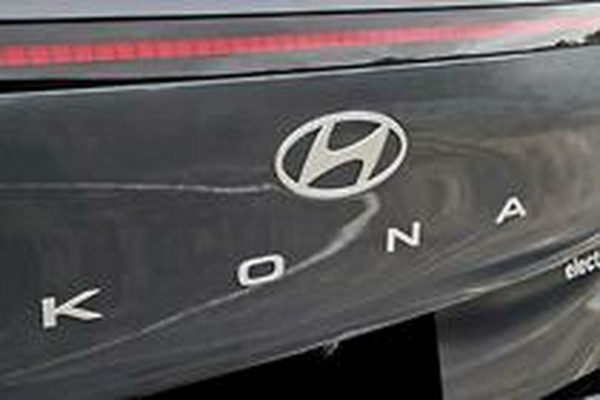 2026 Hyundai KONA SX2.V2  Electric Premium SUV Image 8