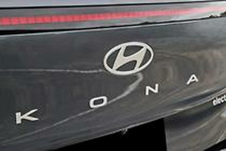 2026 Hyundai KONA SX2.V2  Electric Premium SUV Image 8