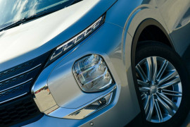 2024 Mitsubishi Outlander ZM LS SUV