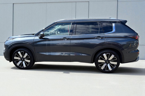 2025 Mitsubishi Outlander ZM Exceed SUV Image 4