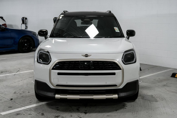 2026 MINI Countryman U25 C Favoured SUV image 4