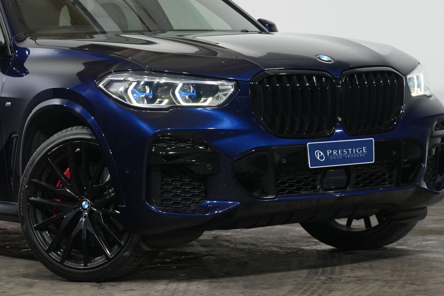 2021 BMW X5 M50i SUV Image 2