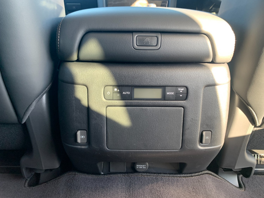2026 Nissan Patrol Y62 Ti SUV Image 18