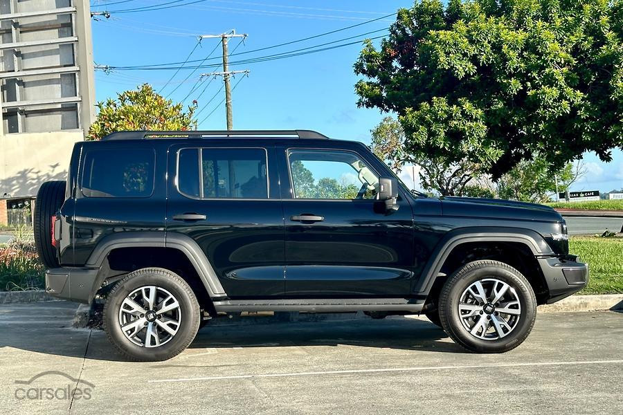 2025 GWM Tank 300 P01 Ultra Hybrid SUV Image 6