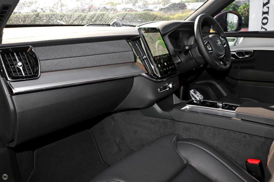 2026 Volvo XC90 L Series Black Edition SUV Image 7