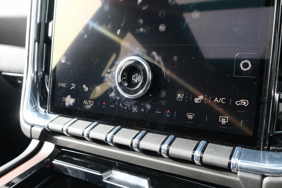 2025 GMC Yukon T1 Denali SUV Image 13
