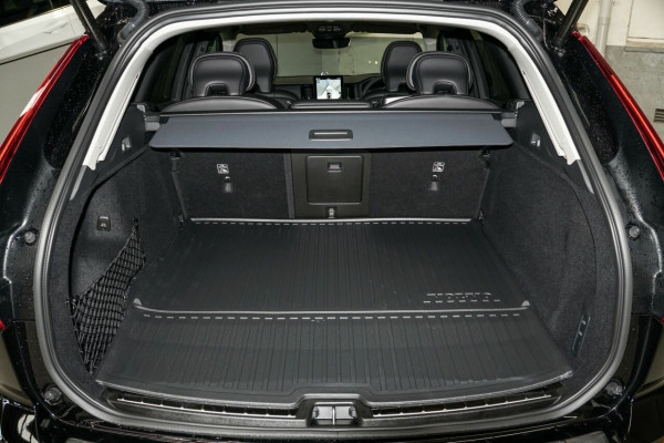 2026 Volvo XC60 UZ Ultra T8 Plug-in Hybrid Dark SUV Image 18