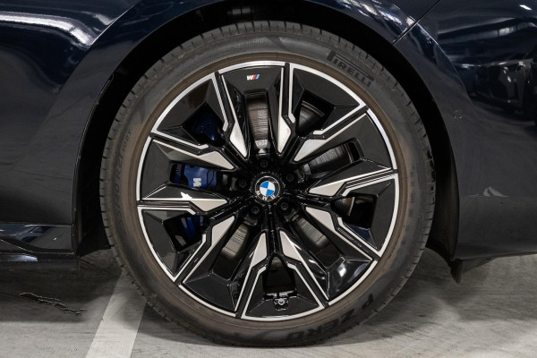 2024 BMW i7 G70 M70 xDrive Sedan image 26