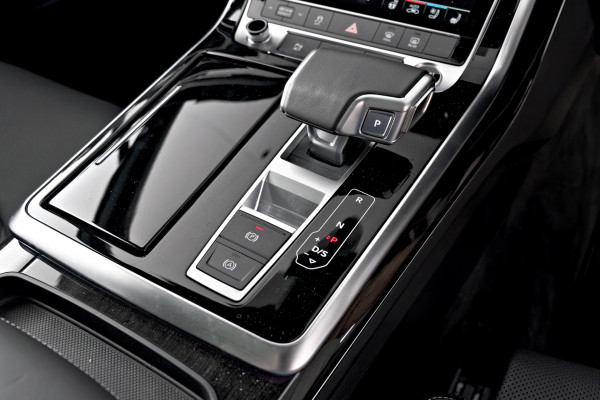 2026 MY25 Audi Q7 4M TFSI 250kW S line SUV