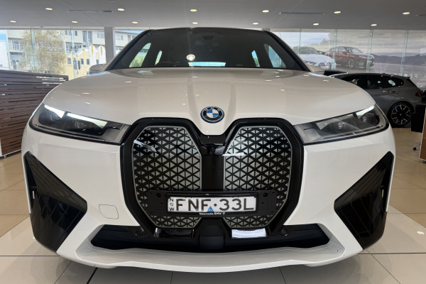 2022 BMW IX I20 xDrive40 Sport SUV Image 2