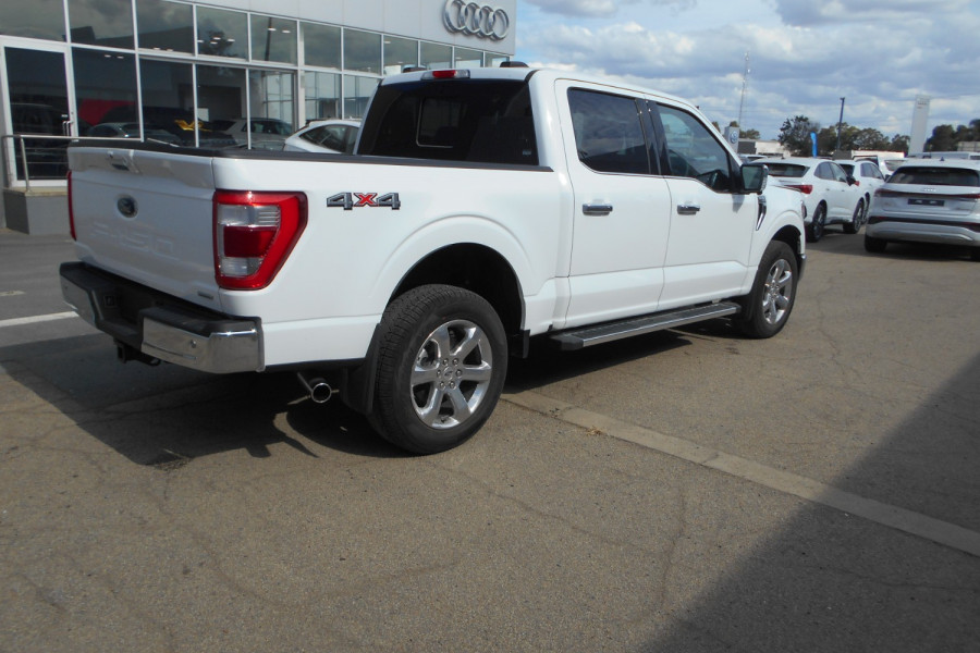 2023 Ford F-150 No Series Lariat Dual Cab Image 25