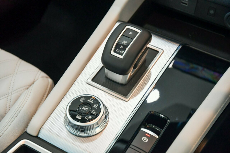 2024 Mitsubishi Outlander ZM Exceed SUV Image 14
