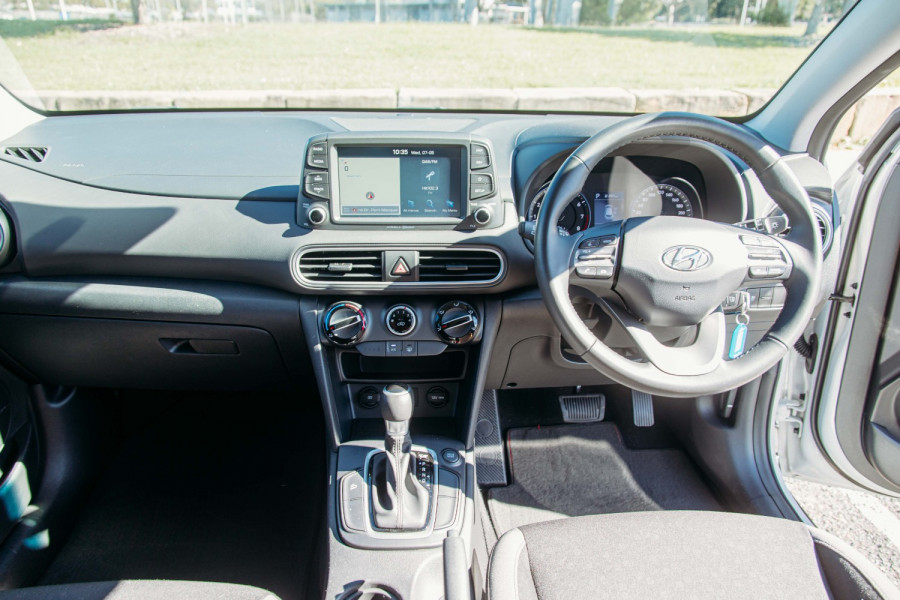 2018 MY19 Hyundai KONA OS.2 Active SUV Image 24