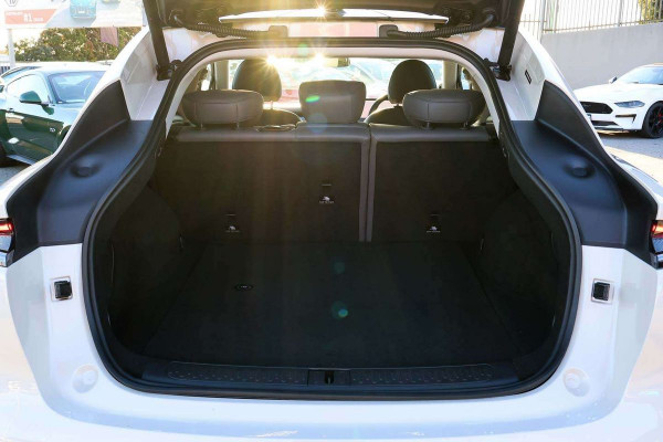 2025 MG IM6 S12L Performance SUV Image 22