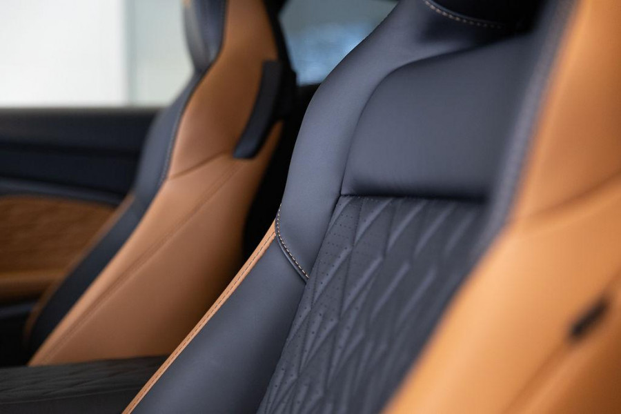 2025 Aston Martin DB12   Coupe Image 7