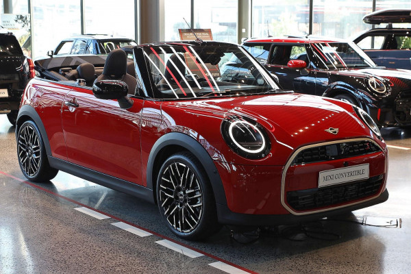 MINI Cooper S Favoured F67
