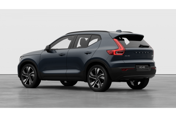 2026 Volvo XC40 XZ Ultra B4 Dark SUV Image 3