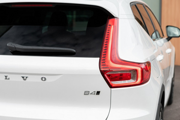 2025 MY26 Volvo XC40 XZ Ultra B4 Dark SUV Image 13