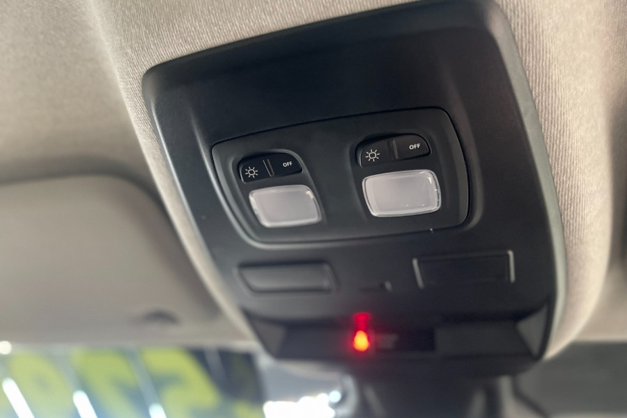2023 Renault Trafic X82 Crew Pro Van Image 17