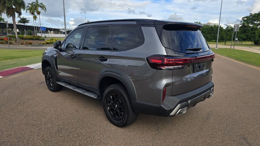 2026 MY25 LDV D90 SV9A Executive SUV Image 9
