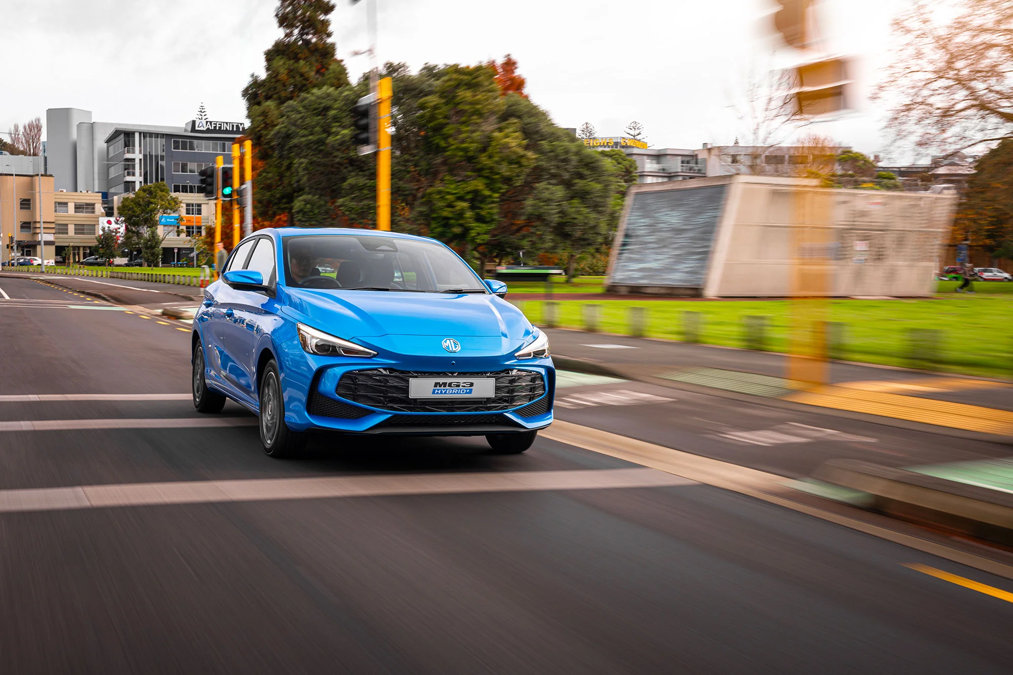 MORE HYBRID POWER. ALL THE STYLE Image