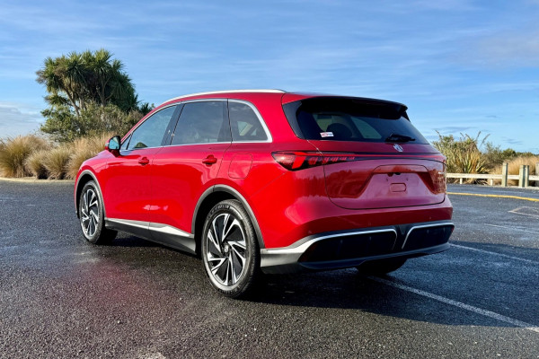 2026 MG MGS6 EV IS3E Essence SUV Image 4