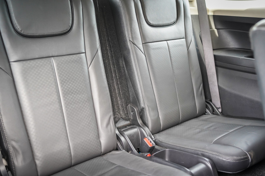 2015 Isuzu MU-X LS-T SUV Image 31