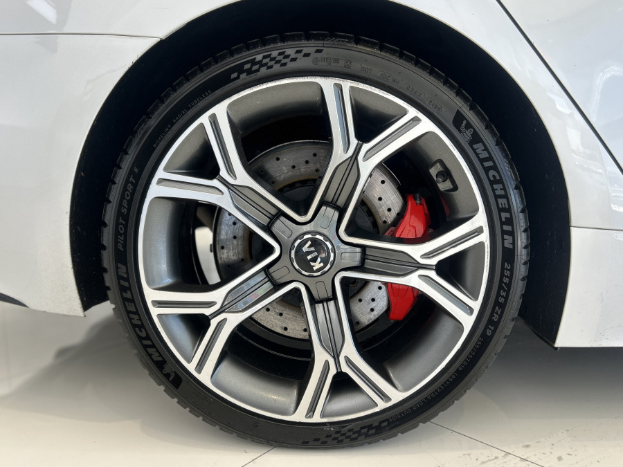 2017 MY18 Kia Stinger CK GT Coupe Image 7