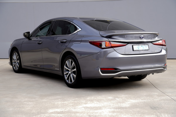 2019 Lexus ES AXZH10R ES300h Luxury Sedan
