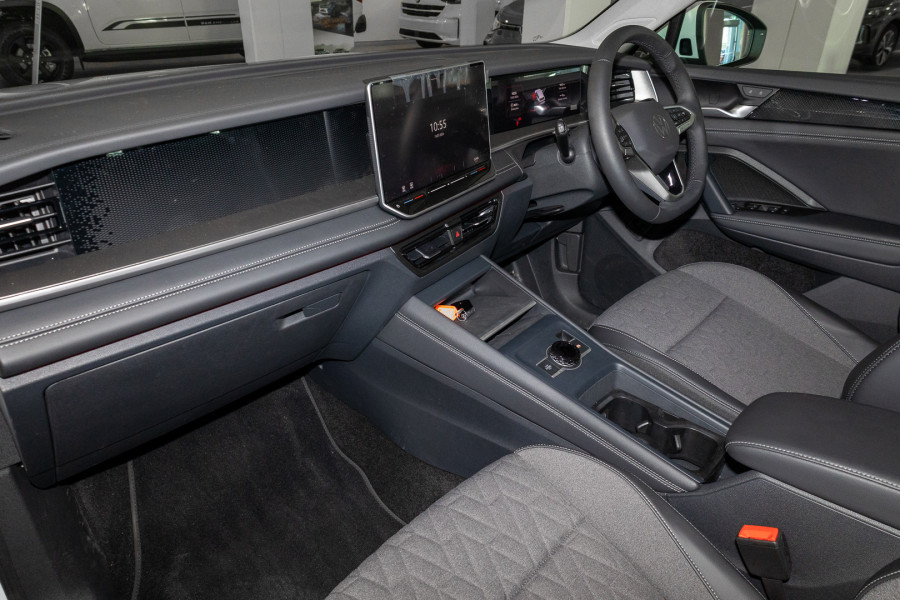 2025 Volkswagen Tayron R4 150TSI Life SUV Image 8