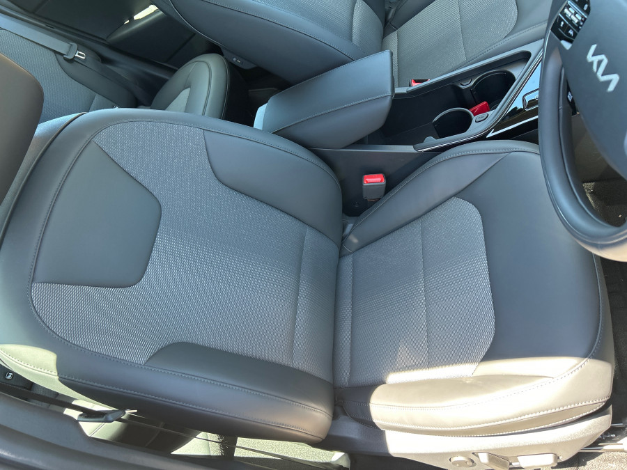 2024 Kia Niro SG2 EV S SUV Image 10