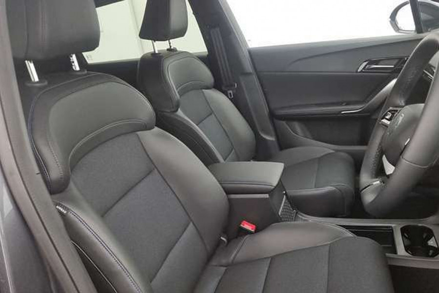 2024 MG MG4 MEH32 Essence 64 150kW Hatch Image 11