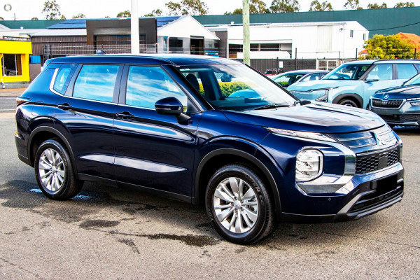 2026 Mitsubishi Outlander ZM ES SUV Image 2