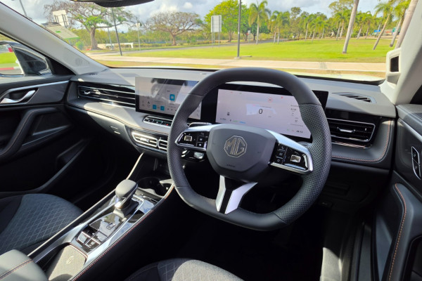2026 MY25 MG HS AS33H Excite Hybrid+ SUV Image 4