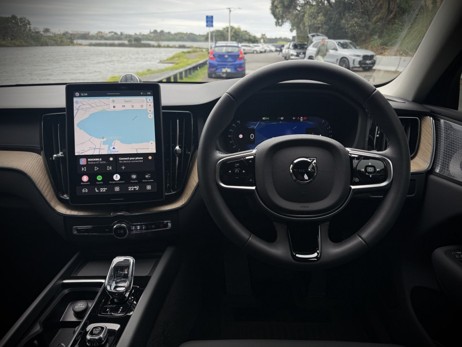 2025 Volvo XC60 UZ Ultra B5 Dark SUV Image 11