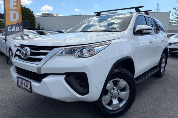 2017 Toyota Fortuner GUN156R GX SUV Image 1