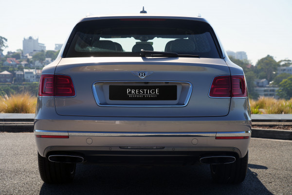 2017 Bentley Bentayga W12 SUV Image 6