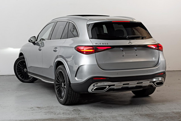 2023 Mercedes-Benz GLC-Class X254 GLC300 SUV image 2