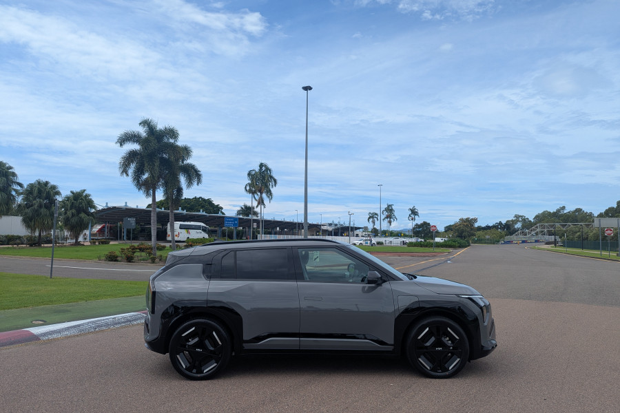 2025 Kia EV3 SV GT-Line SUV Image 11