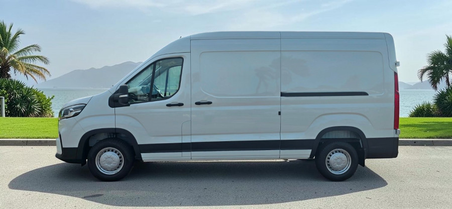 2025 LDV Deliver 9  Mid Roof LWB Van Image 7