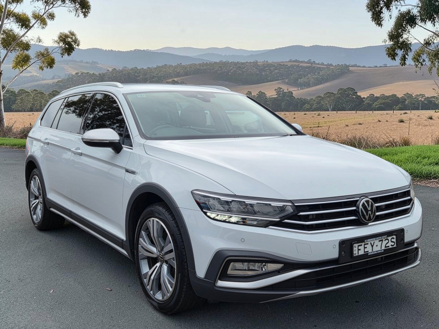 2023 Volkswagen Passat B8 Alltrack 162TSI Wagon Image 1