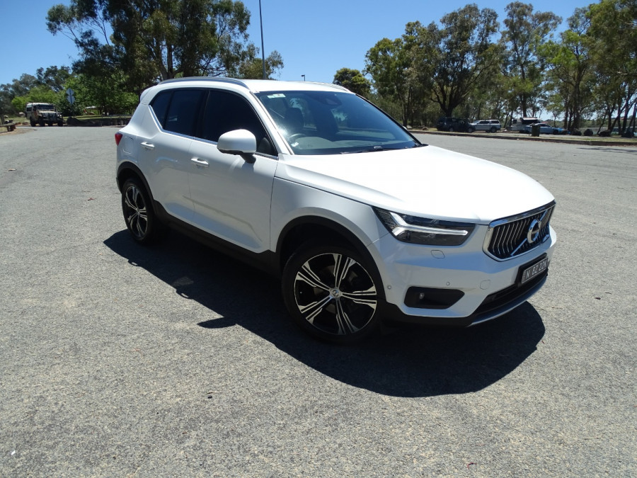 2018 MY19 Volvo XC40 XZ T4 Inscription SUV Image 1
