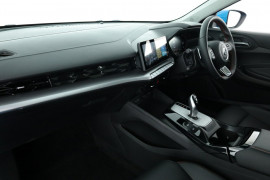 2024 MG MG5 AP32 Essence Sedan