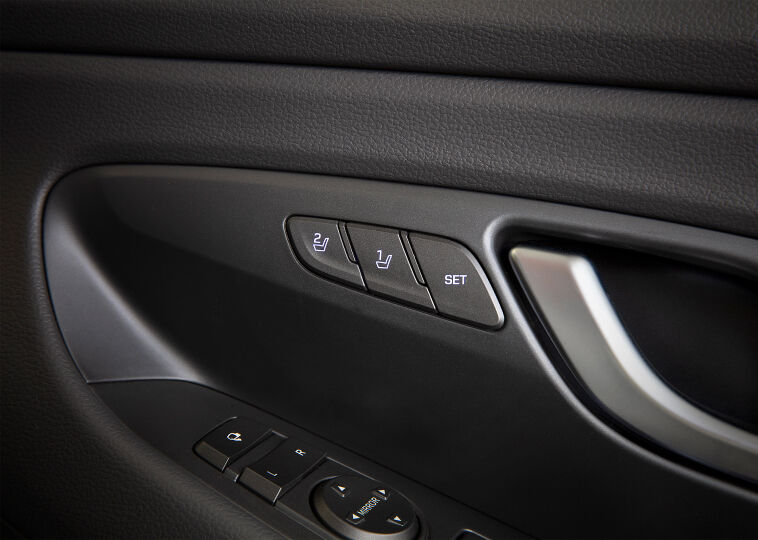 Driver's seat Integrated Memory System  Image