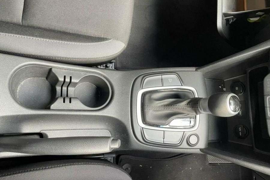 2020 Hyundai KONA OS.3 Active SUV Image 18