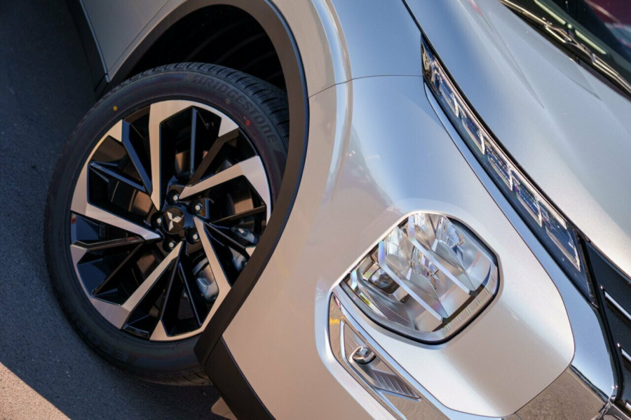 2024 Mitsubishi Outlander ZM PHEV Aspire SUV Image 6