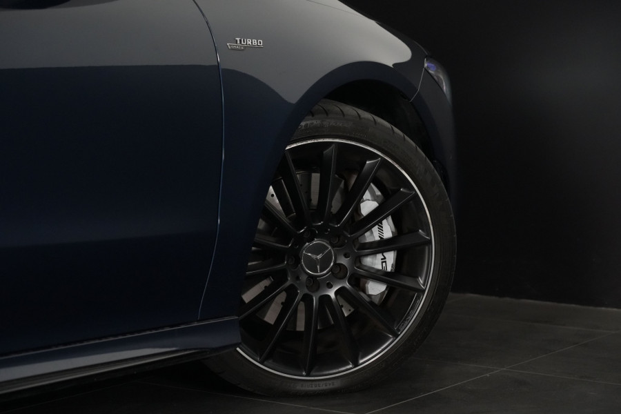 2023 Mercedes-Benz CLA-Class 35 4matic Coupe Image 14