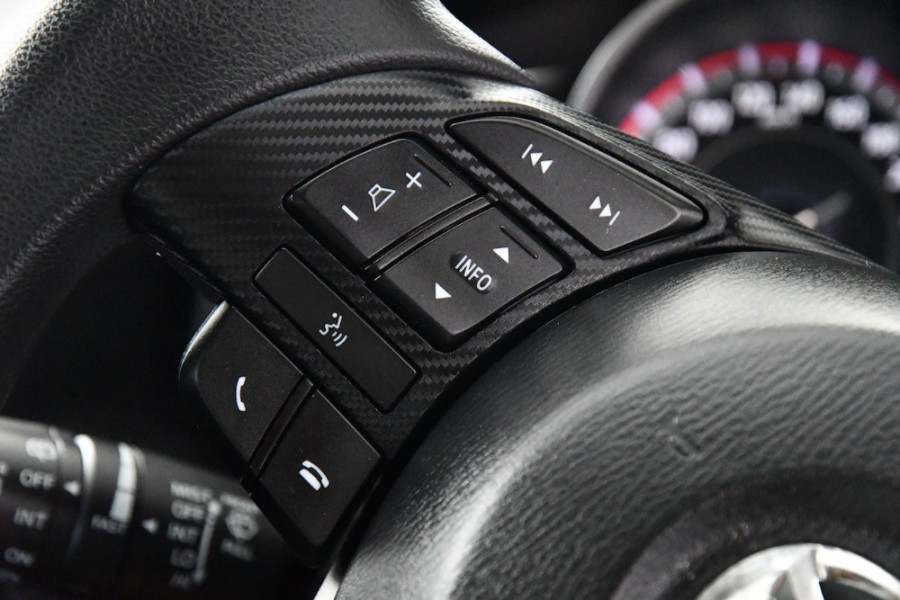 2014 Mazda 3 BM5478 Neo Hatchback Image 12