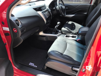 2015 Nissa Navara D23 STX Crew cab